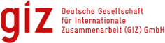 Logo da GIZ. Aparecem, sobre um fundo branco, a sigla em caixa baixa e, à direita, Deutsche Gesellschaft für Internationale Zusammenarbeit GIZ GmbH.